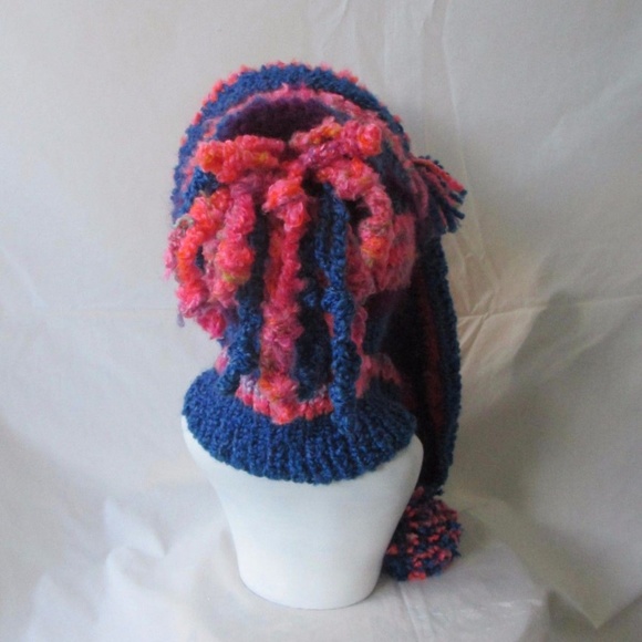 HAT NEW Knitted Handmade Hat 20\